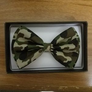 Bowtie - Custom Adjustable Military Camo Pre-Tied
